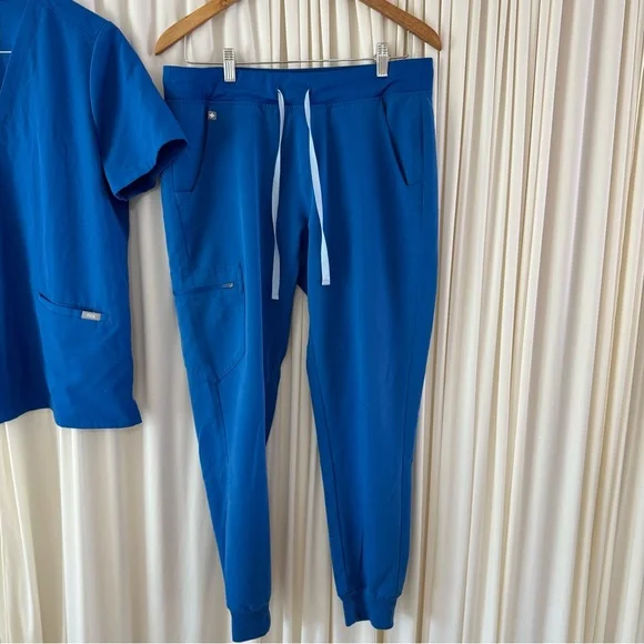 Figs Women's Royal Blue Scrub Set Zamora Joggers Sz Medium Casma Top Sz M - Picture 4 of 6